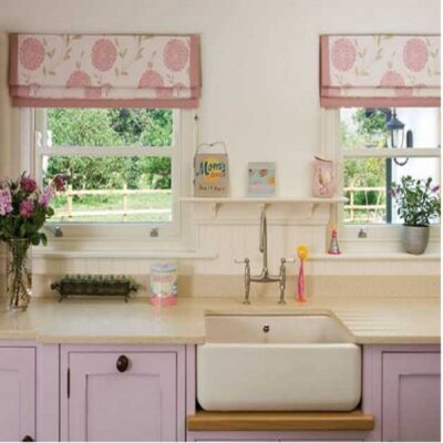 rem roman cua so phong bep