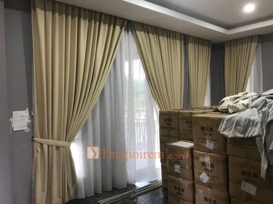 rem cua chong nang 4