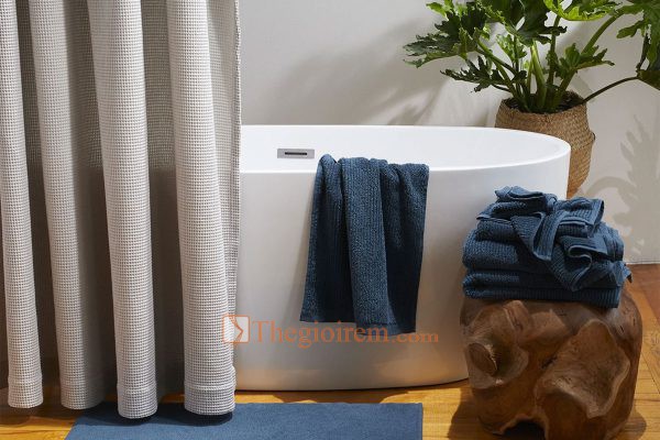 rem nha tam gia re 4